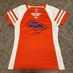 Majestic women’s short sleeved Broncos jersey🏈